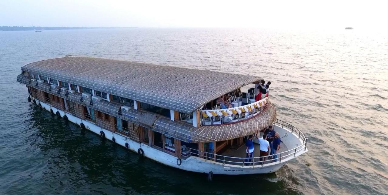 Cosy Premium Houseboats Ξενοδοχείο Alappuzha Εξωτερικό φωτογραφία
