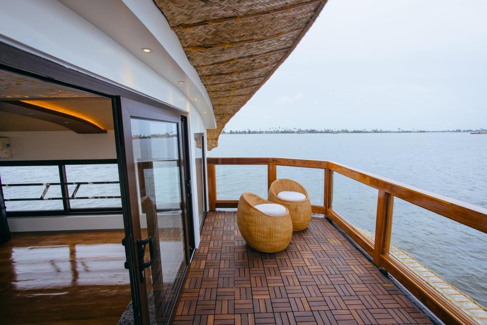 Cosy Premium Houseboats Ξενοδοχείο Alappuzha Εξωτερικό φωτογραφία
