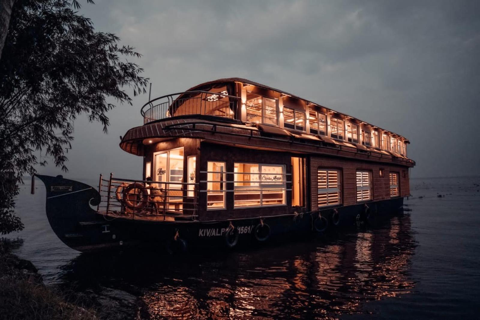 Cosy Premium Houseboats Ξενοδοχείο Alappuzha Εξωτερικό φωτογραφία