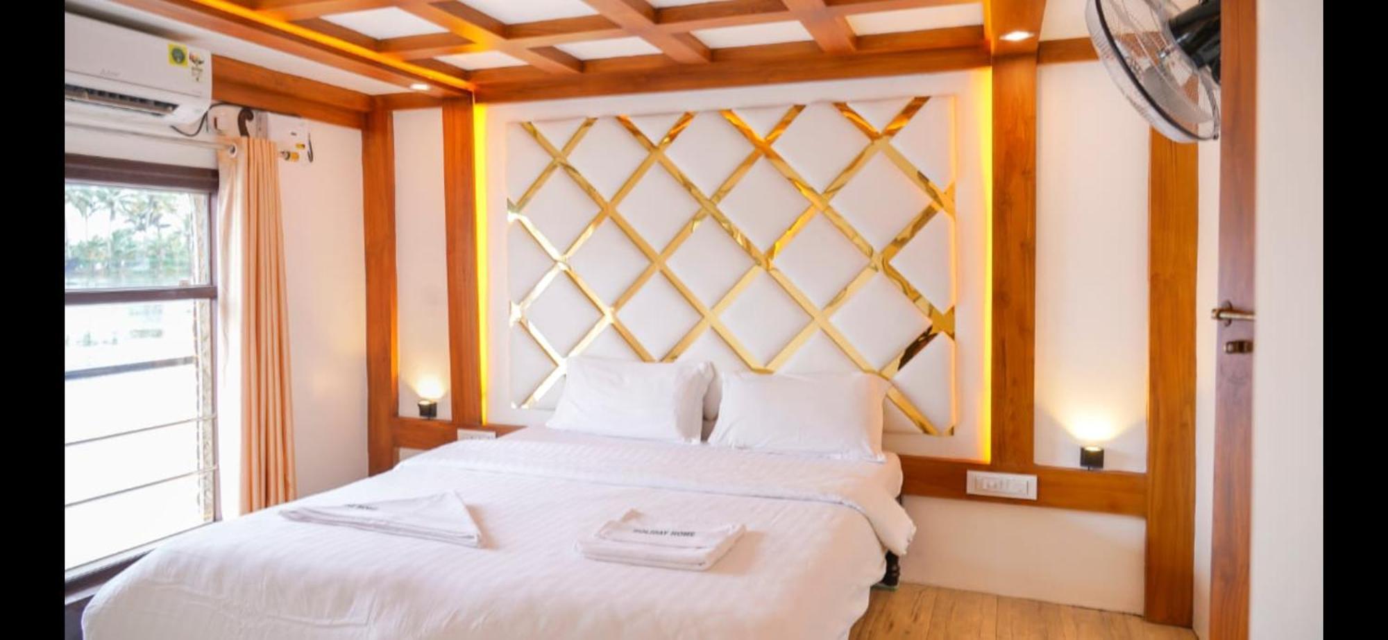 Cosy Premium Houseboats Ξενοδοχείο Alappuzha Εξωτερικό φωτογραφία