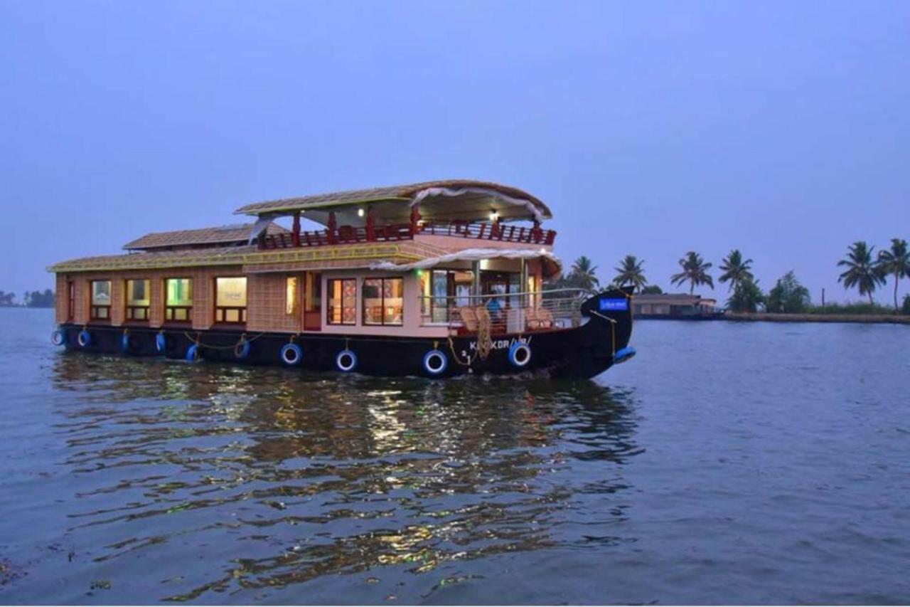 Cosy Premium Houseboats Ξενοδοχείο Alappuzha Εξωτερικό φωτογραφία