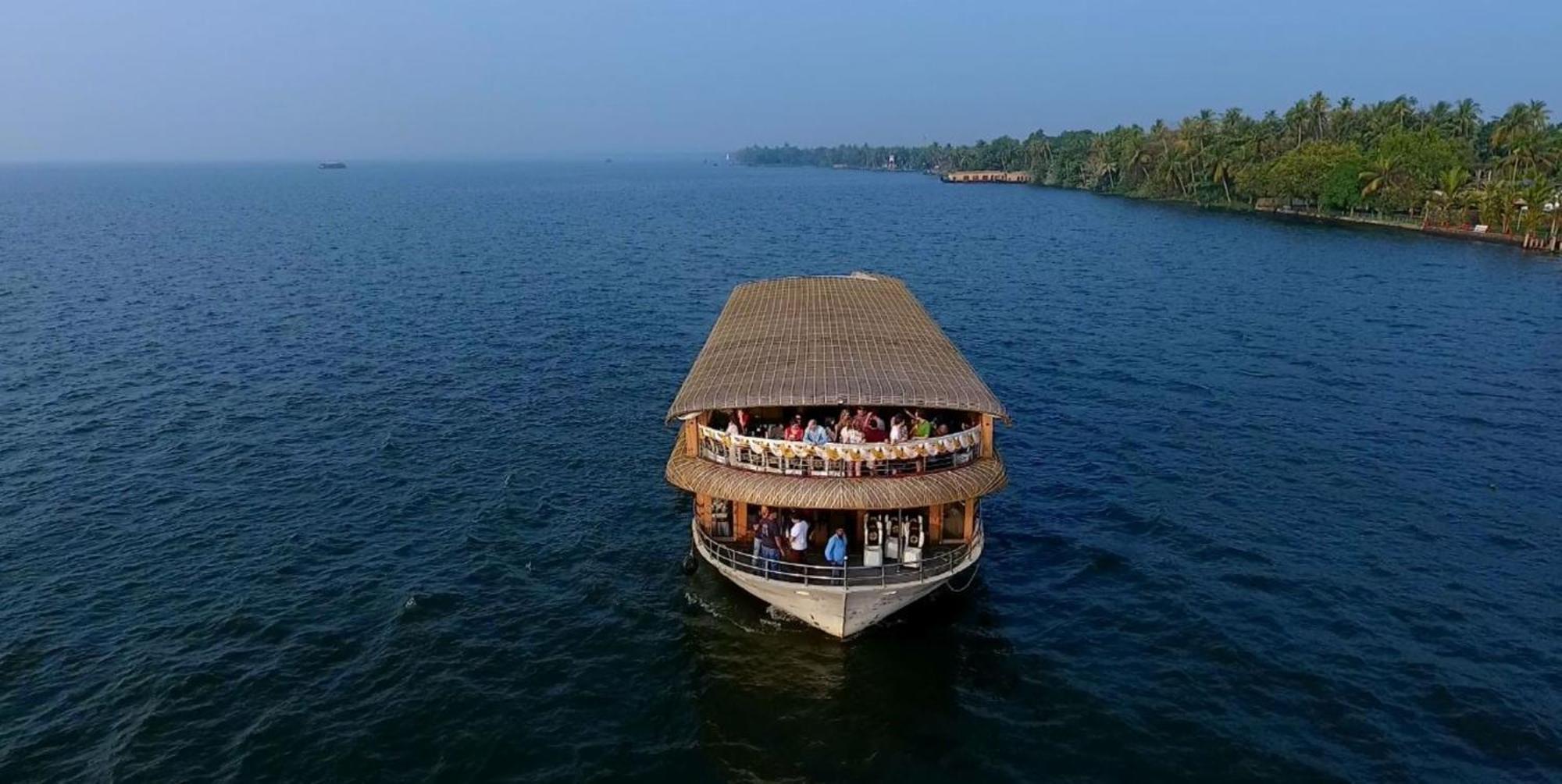 Cosy Premium Houseboats Ξενοδοχείο Alappuzha Εξωτερικό φωτογραφία