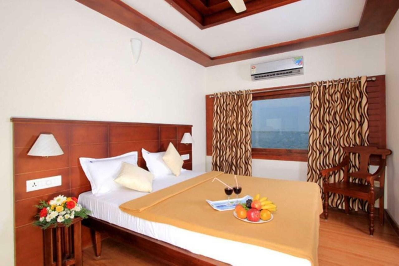 Cosy Premium Houseboats Ξενοδοχείο Alappuzha Εξωτερικό φωτογραφία