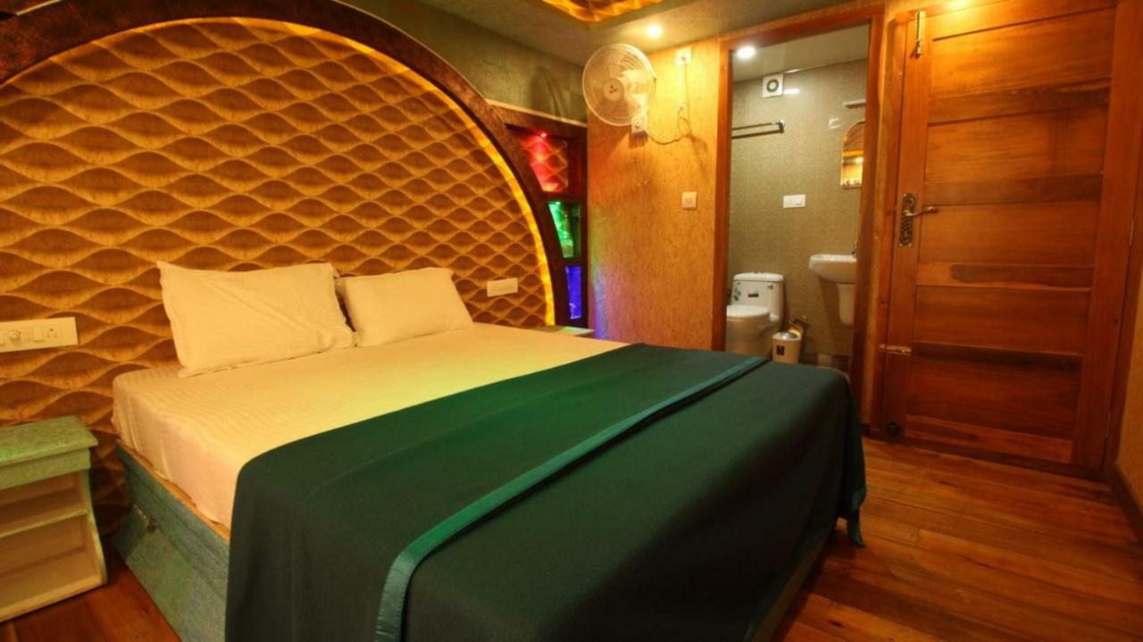Cosy Premium Houseboats Ξενοδοχείο Alappuzha Εξωτερικό φωτογραφία