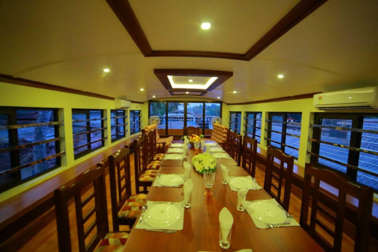 Cosy Premium Houseboats Ξενοδοχείο Alappuzha Εξωτερικό φωτογραφία